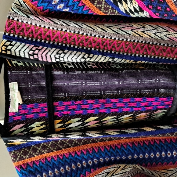 Multi color print Cape/Shawl - Picture 5 of 14